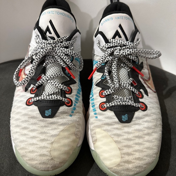 giannis antetokounmpo nike shoes